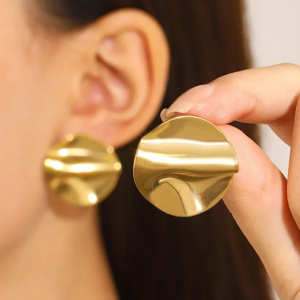 New Stainless Steel Pleated Geometric Earrings For Women Jewelry 2025 Trending Vintage Women's Smooth Gold Color Stud Earrings